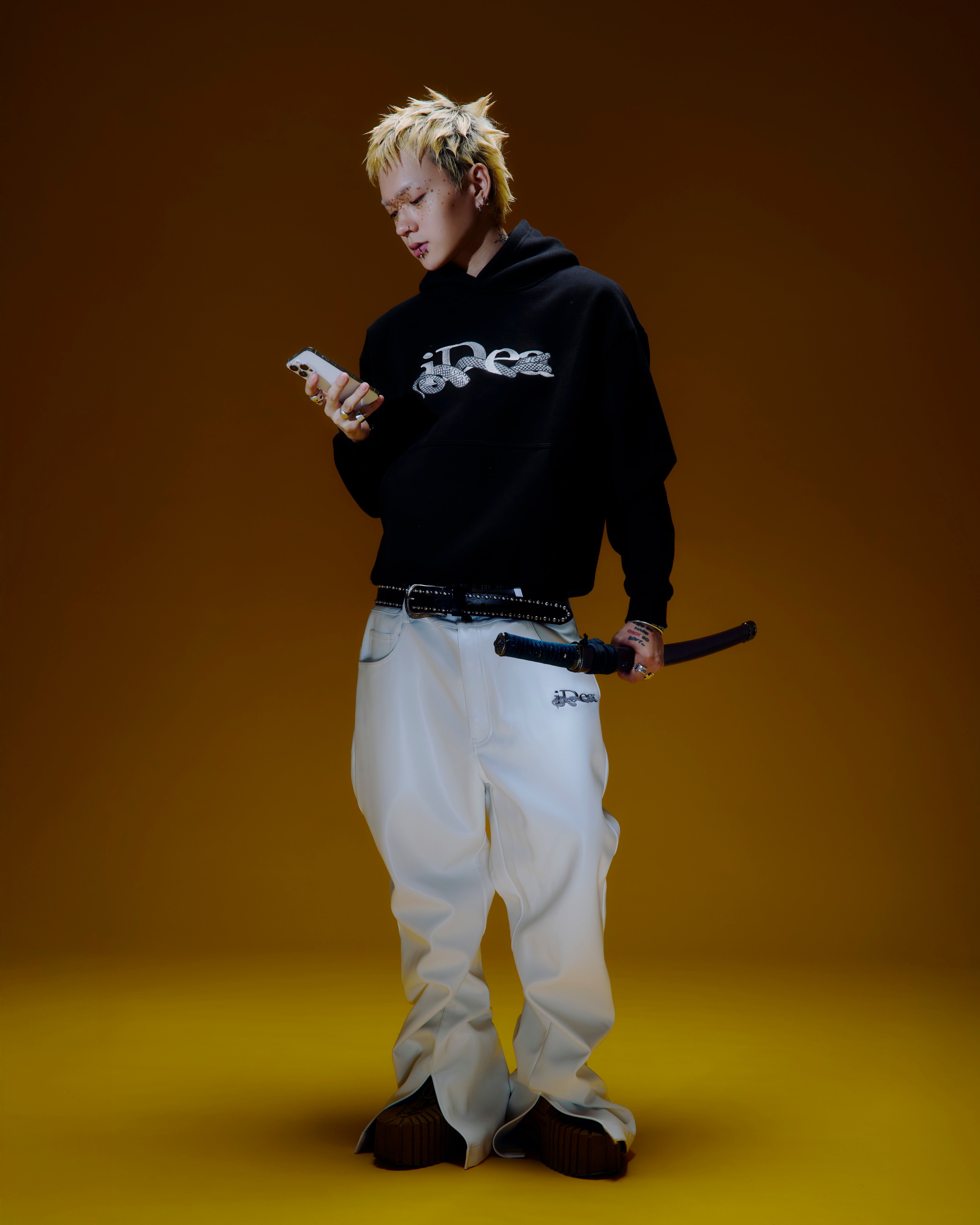 トップス IDEA OUROBOROS HOODIE (Black) OUROBOROS HOODIE (Black) – IDEASWAM